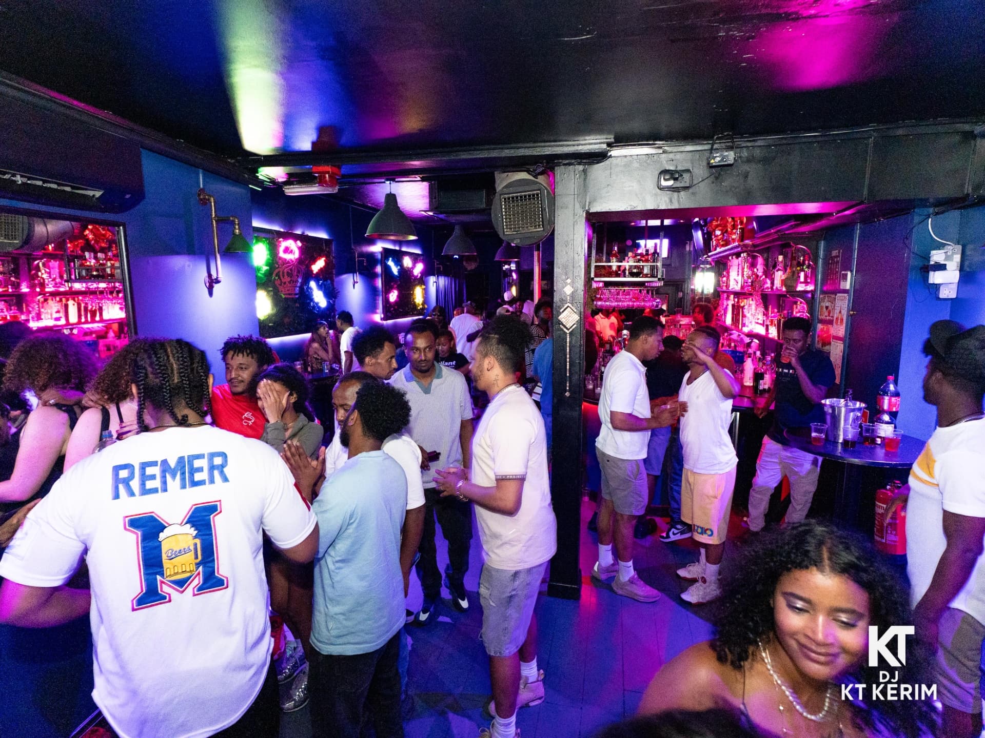 ፏ FESH ENTERTAINMENT - Image 3